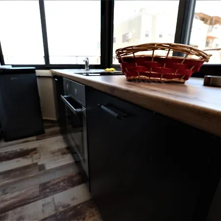 Stylish 1-bedroom In #2